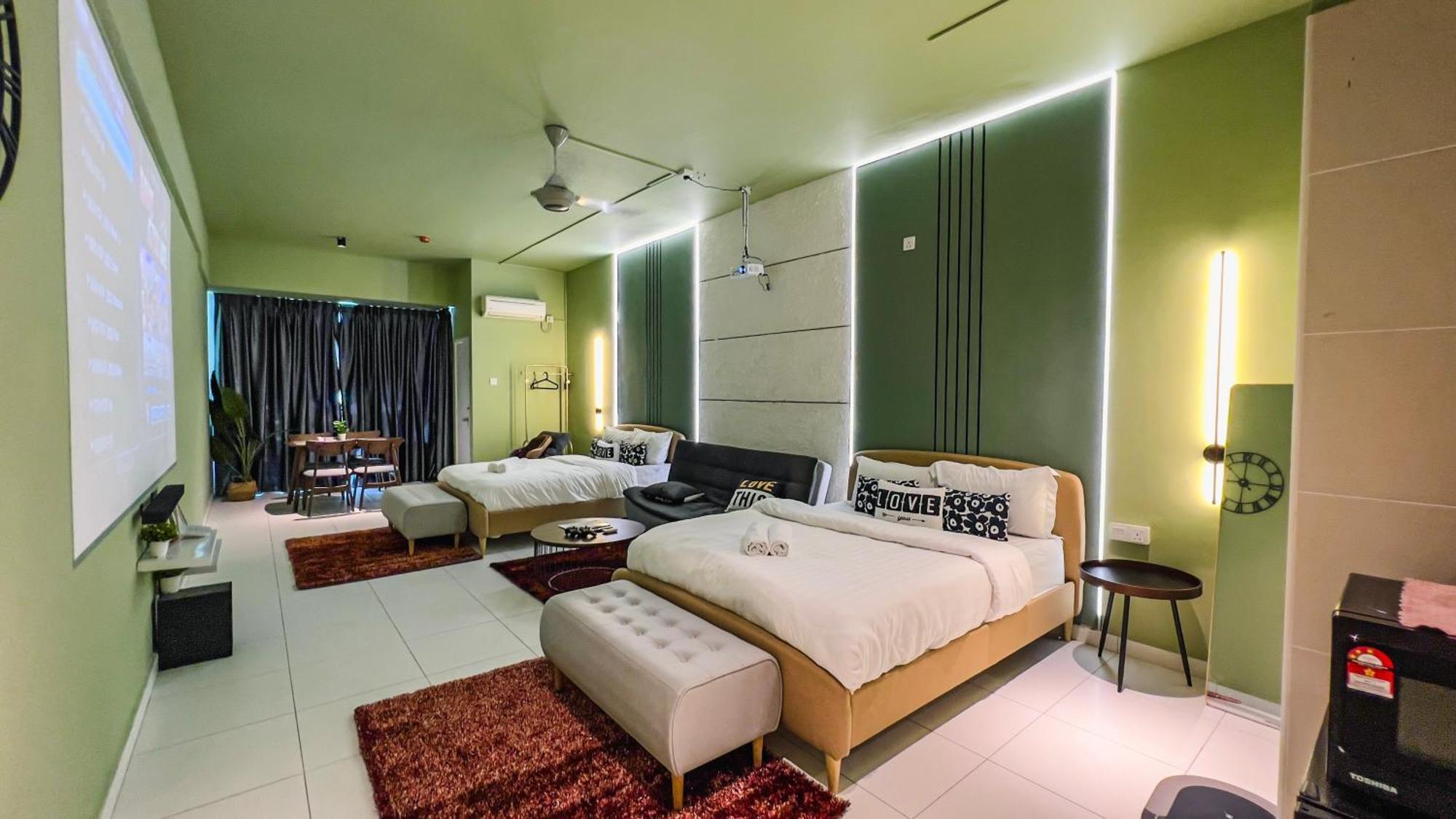 Cozy Milky Mount Austin Jb 5 Pax Apartment