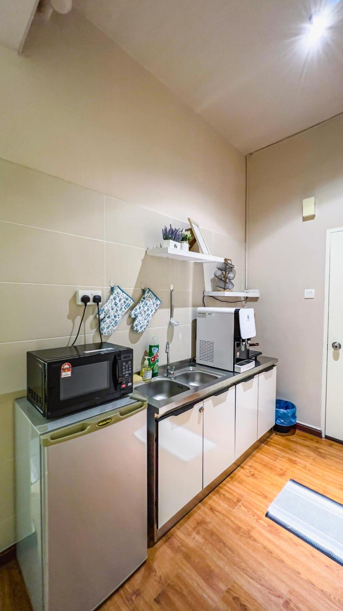 Cozy Milky Mount Austin Jb 5 Pax Apartment Johor Bahru